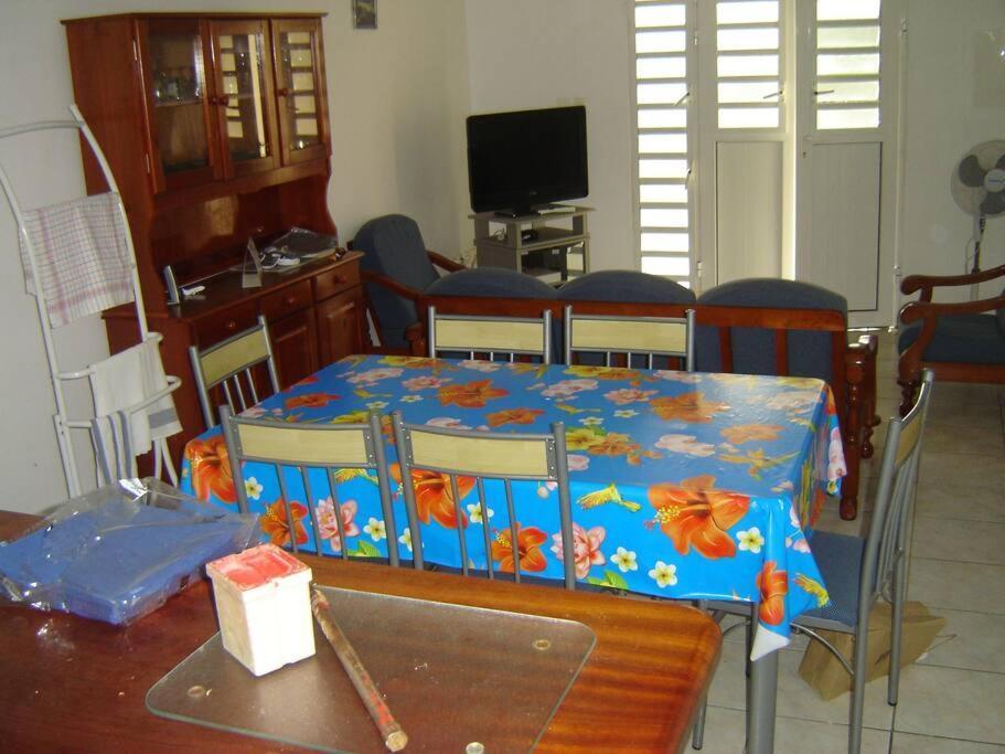 Charmant Appartement Verdoyant Le Morne-Vert Exterior photo